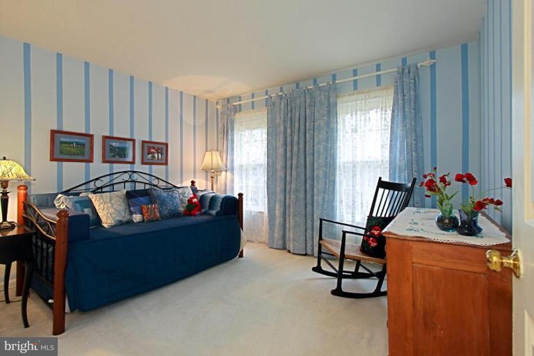 7806 Huntsman Boulevard Springfield, VA 22153 - Photo 15 of 20 Bedroom #4