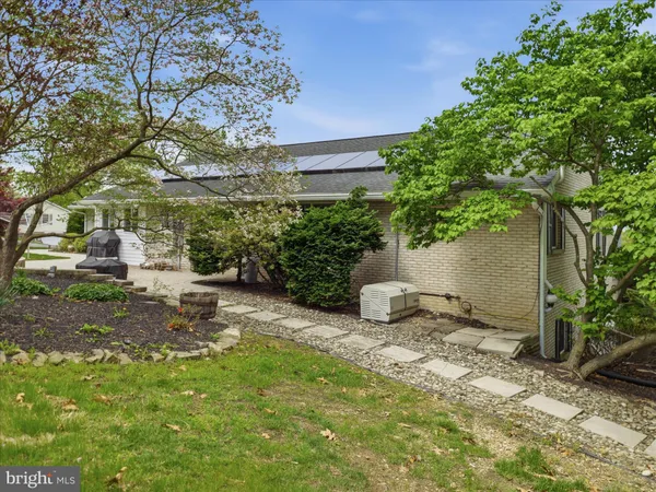$385,000 | 13741 Villa View Drive, Waynesboro, PA 17268