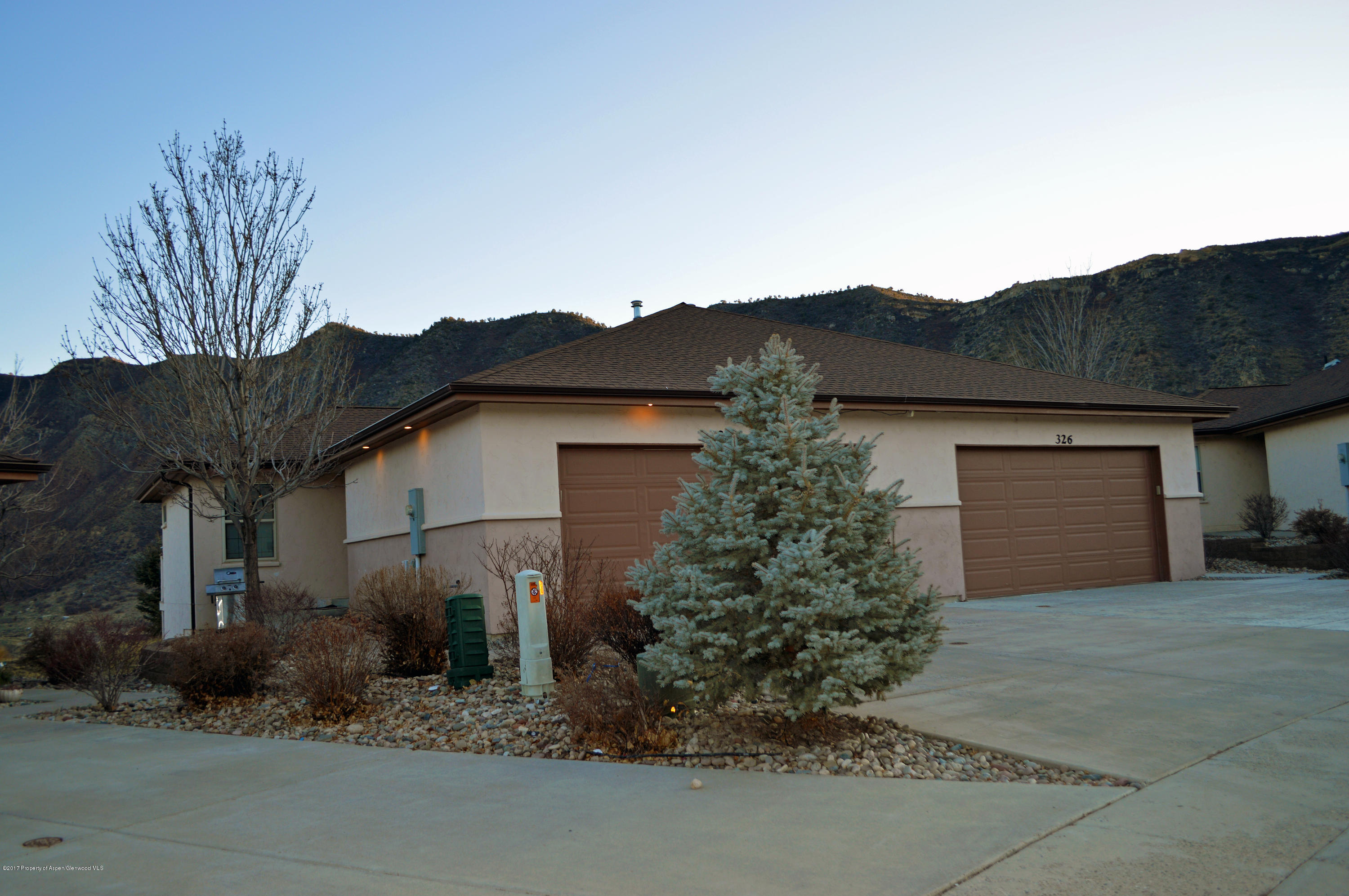 334 Castle Ridge Drive New Castle, CO 81647 - Photo 3 of 24 12 17 17_0448