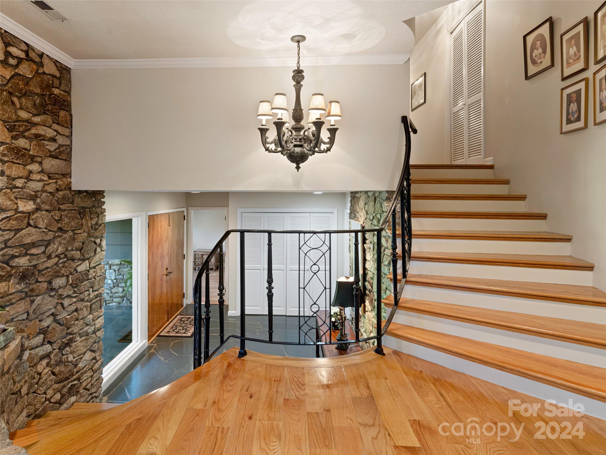 122 Overlook Road Asheville, NC 28803 - Photo 5 of 48 Gallery Image 5
