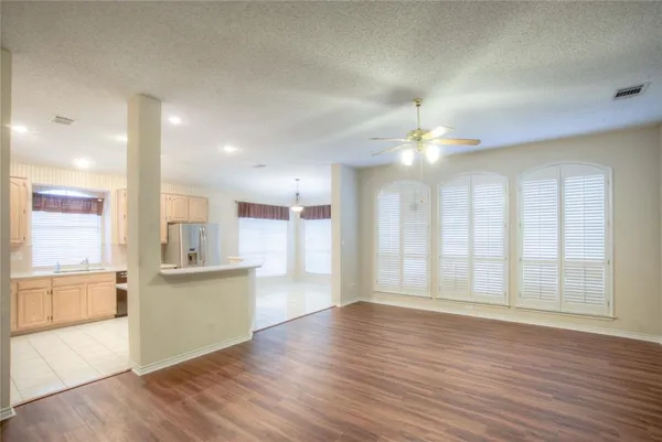 $2,850 | 6757 Burr Oak Drive, Plano, TX 75023