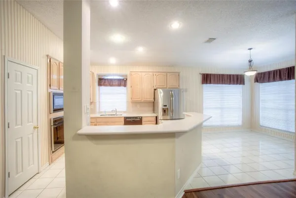 $2,850 | 6757 Burr Oak Drive, Plano, TX 75023