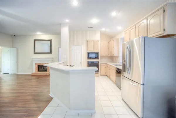 $2,850 | 6757 Burr Oak Drive, Plano, TX 75023
