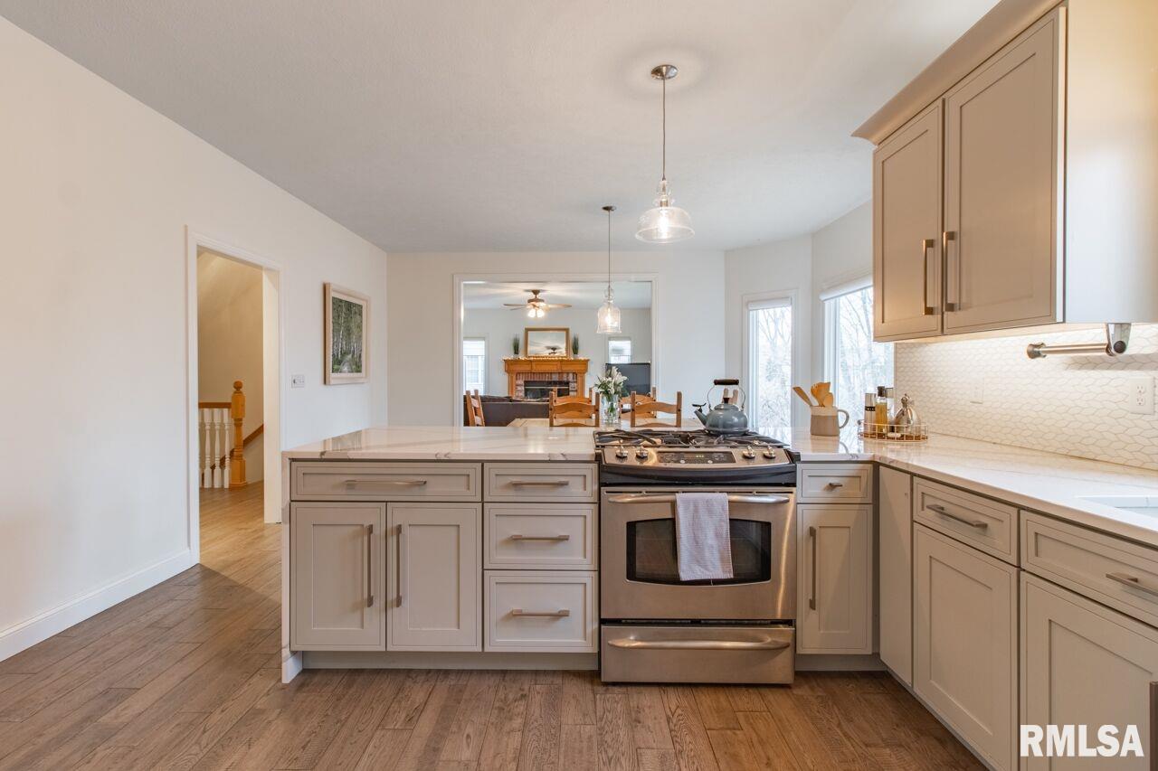 1232 Autumn Ridge Court Morton, IL 61550 - Photo 8 of 40 Gallery Image 8