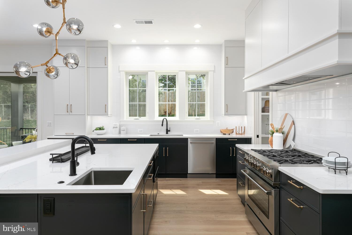 6801 Lumsden Street McLean, VA 22101 - Photo 3 of 35