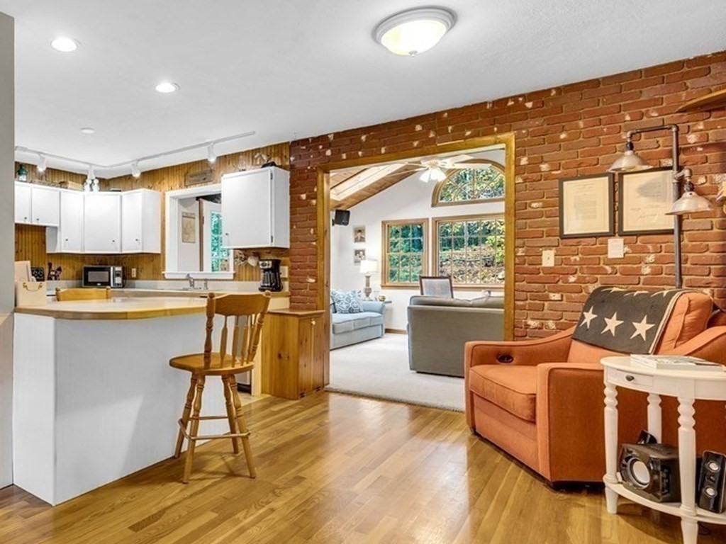 6 Priscilla Road Hopkinton, MA 01748 - Photo 13 of 37 Gallery Image 13