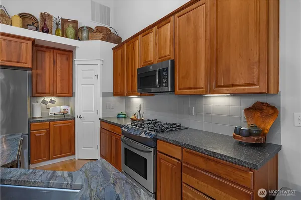 $439,900 | 3365 Simmons Mill Court Southwest, Unit B, Olympia, WA 98512