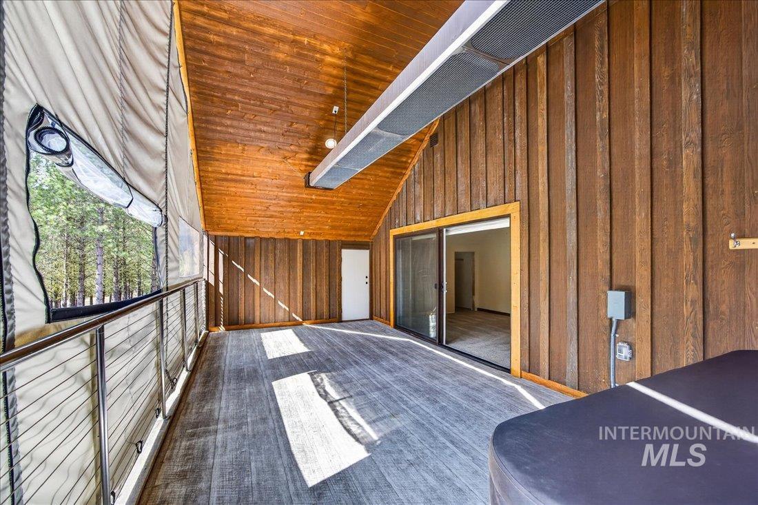 9512-9516 Packer John Road Cascade, ID 83611 - Photo 13 of 50