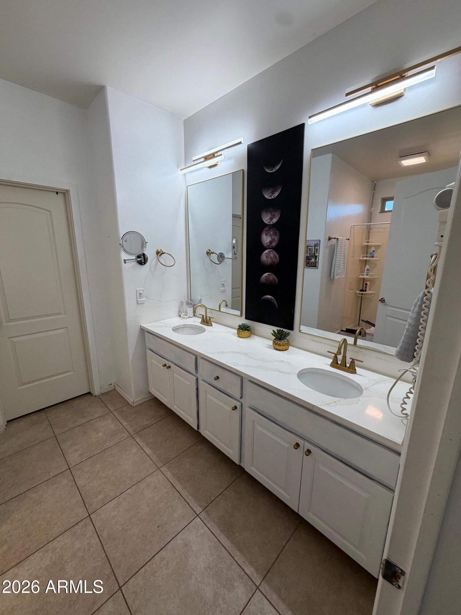 1507 East Apollo Road Phoenix, AZ 85042 - Photo 6 of 18