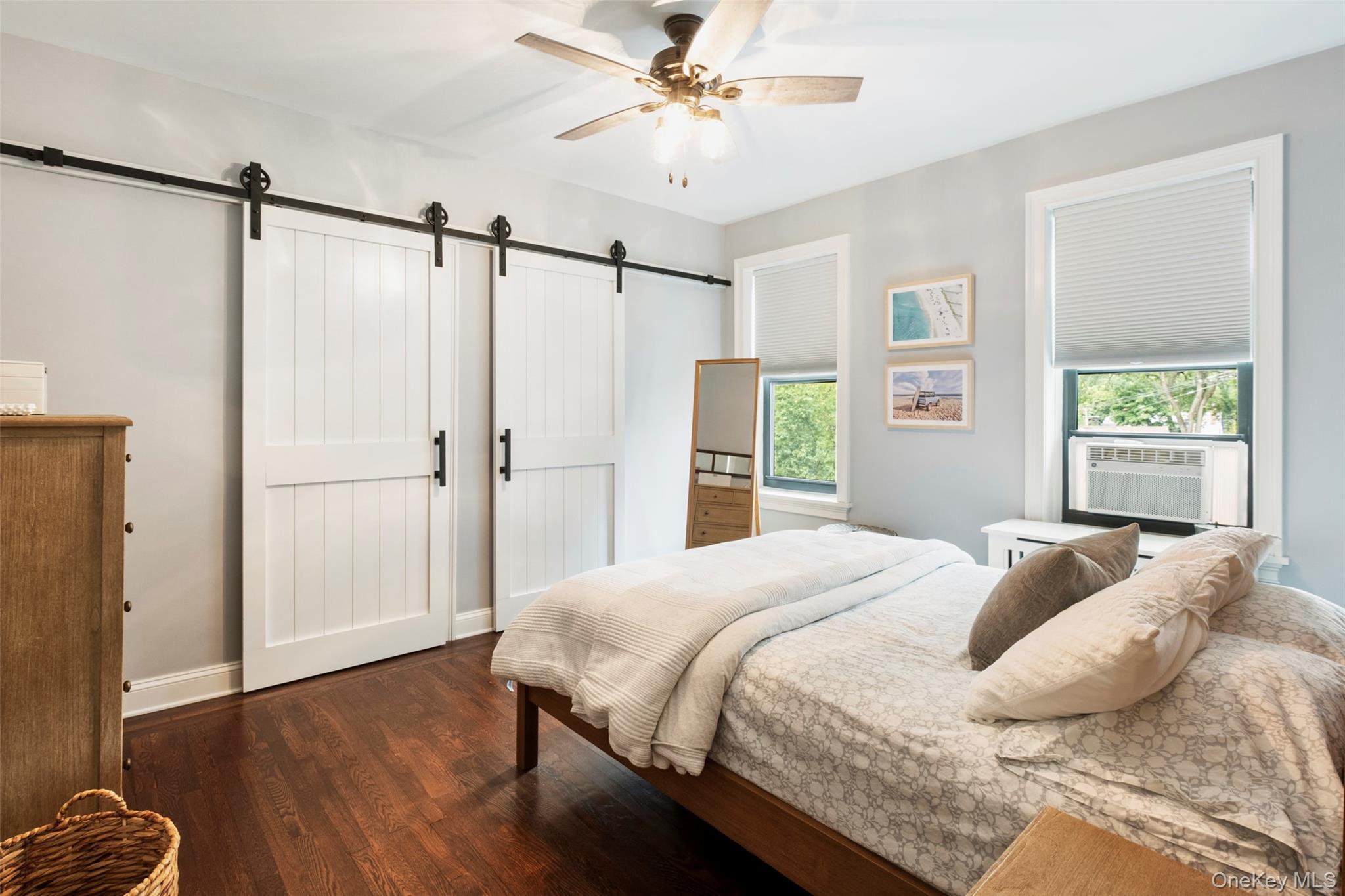 244 Bronxville Road, Unit G3 Bronxville, NY 10708 - Photo 11 of 18 a bedroom with a bed and a window