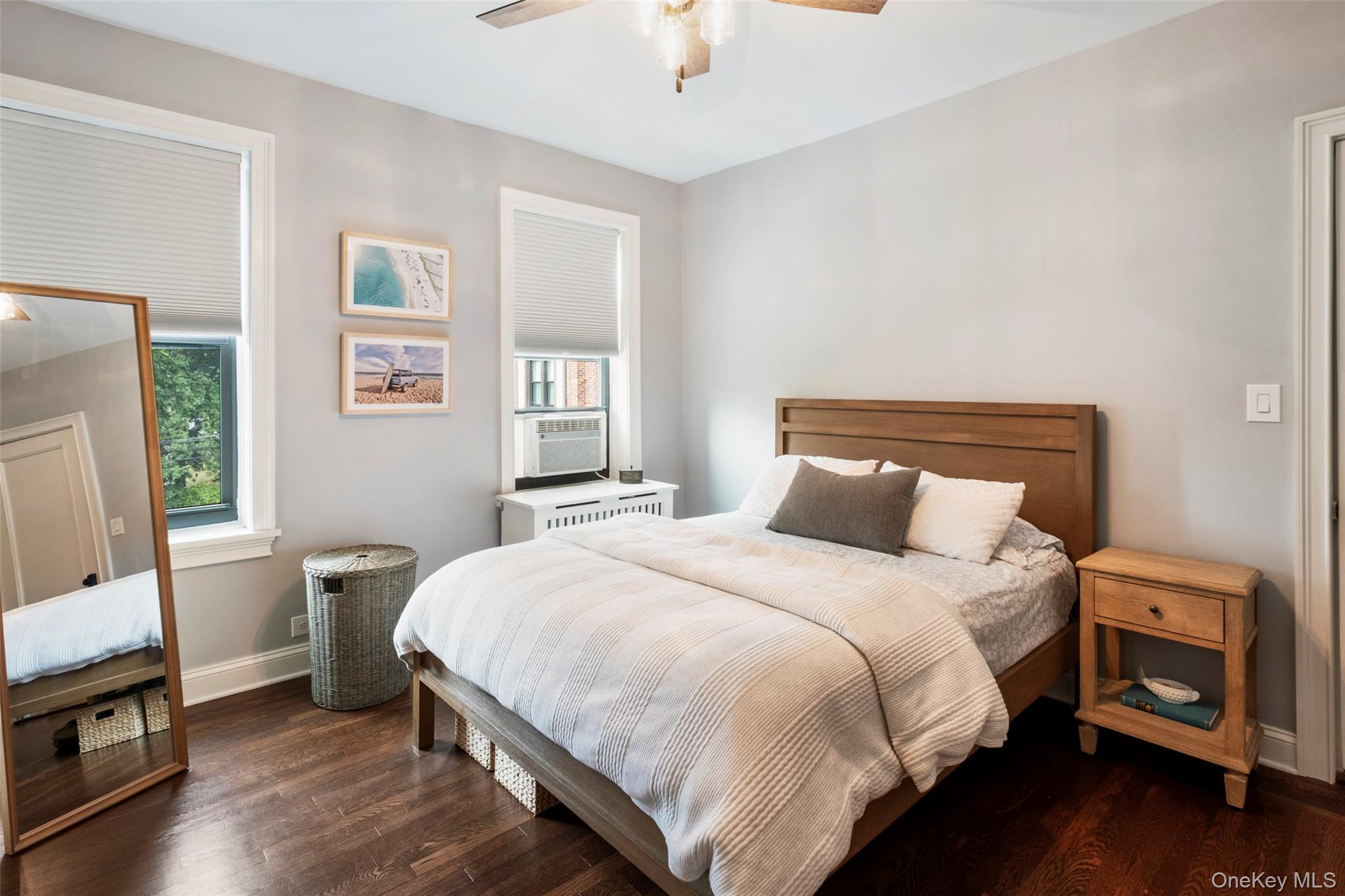 244 Bronxville Road, Unit G3 Bronxville, NY 10708 - Photo 12 of 18 a bedroom with a bed and a tv