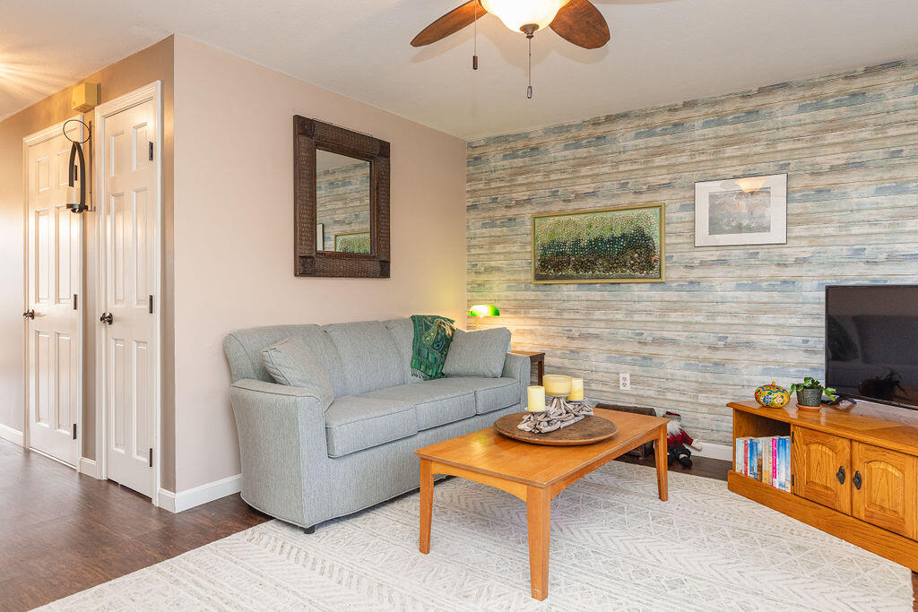 538 Main Street, Unit 4 Springvale, ME 04083 - Photo 9 of 24 _H7A8041