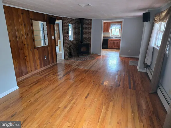 $4,000 | 242 South Sugan Road, New Hope, PA 18938