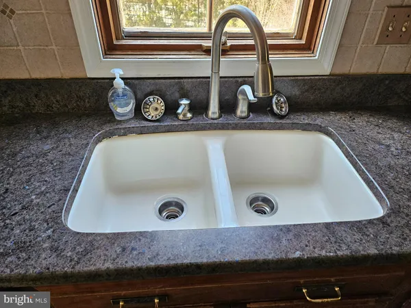 $4,000 | 242 South Sugan Road, New Hope, PA 18938