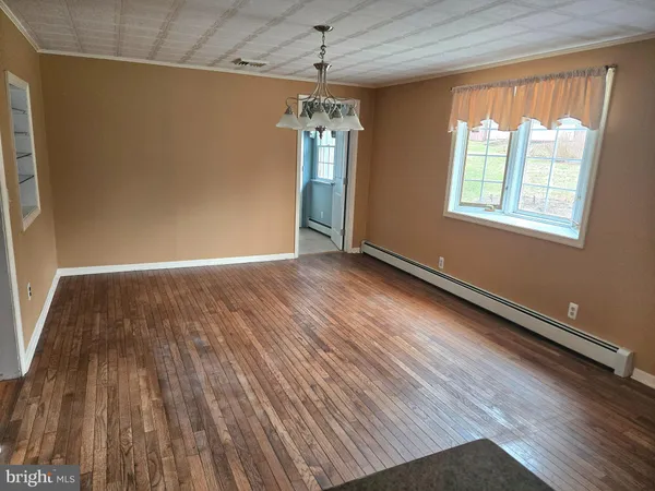 $4,000 | 242 South Sugan Road, New Hope, PA 18938