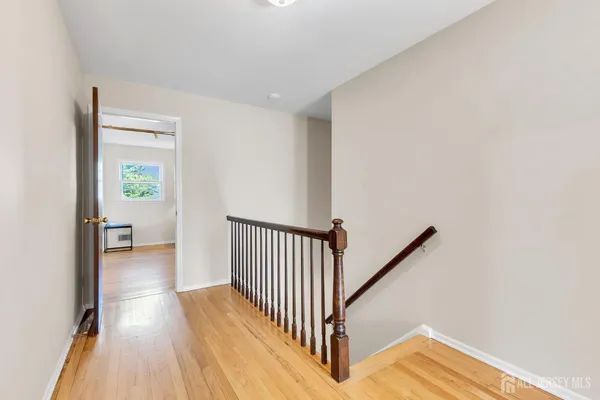 $879,900 | 8 Queens Place, Old Bridge, NJ 08857