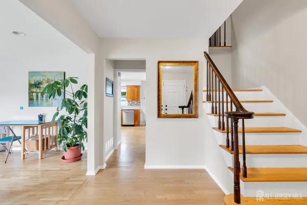 $879,900 | 8 Queens Place, Old Bridge, NJ 08857