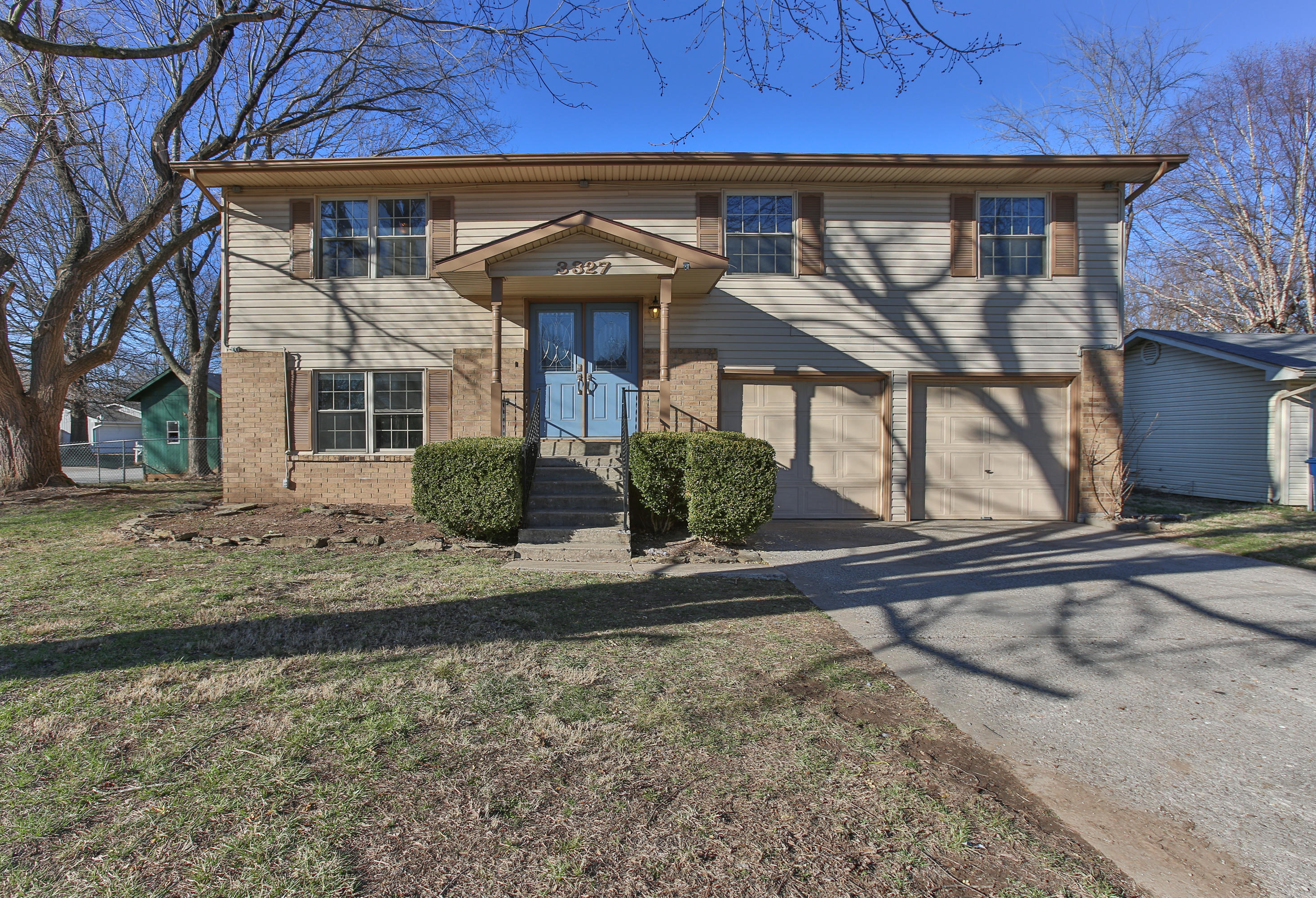 3327 West Winchester Road Springfield, MO 65807 - Photo 1 of 1 GD5A9739