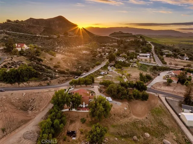 $1,199,900 | 21260 Ridgedale Drive, Lake Mathews, CA 92570