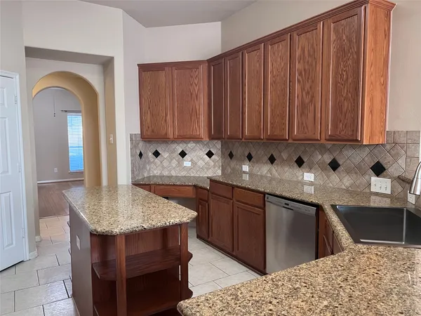 $2,700 | 18611 Peralta Hill Lane, Tomball, TX 77377