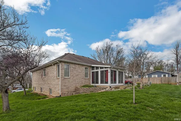 $375,000 | 528 Meadowbrook Road, Richmond, IN 47374