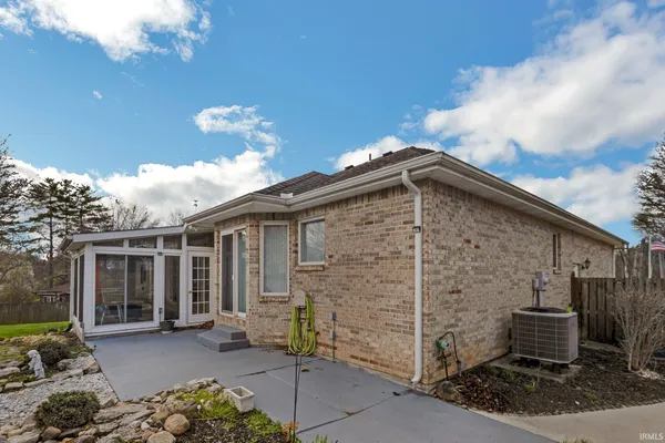 $375,000 | 528 Meadowbrook Road, Richmond, IN 47374