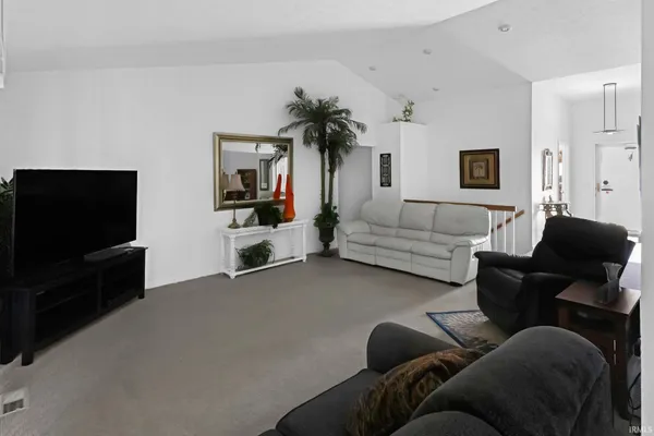 $375,000 | 528 Meadowbrook Road, Richmond, IN 47374