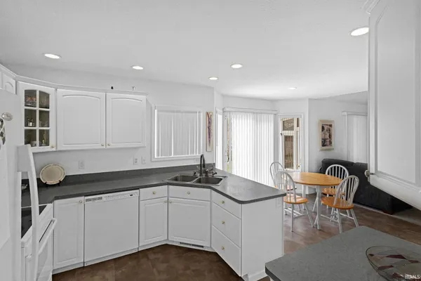 $375,000 | 528 Meadowbrook Road, Richmond, IN 47374