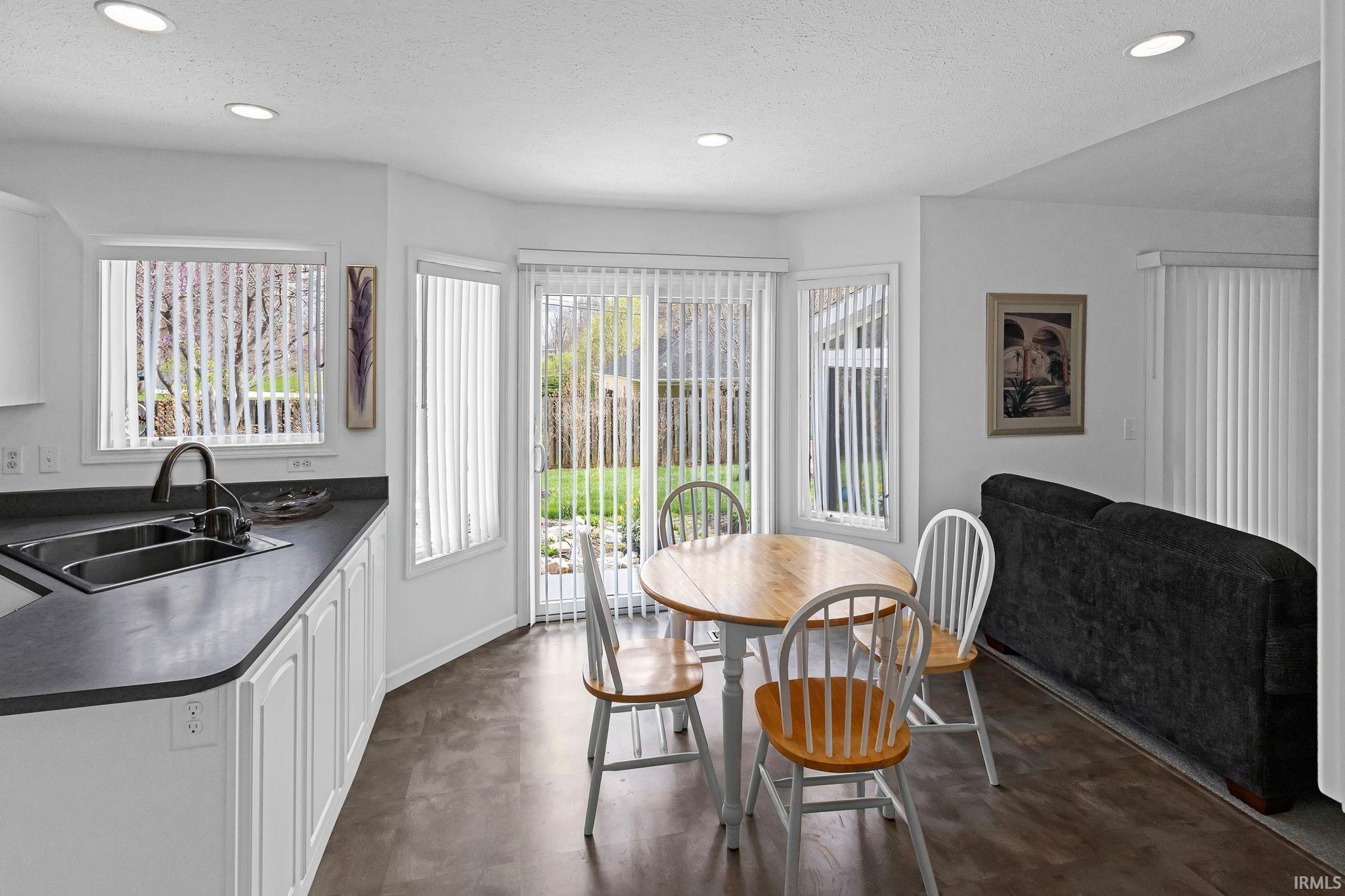 528 Meadowbrook Road Richmond, IN 47374 - Photo 8 of 30