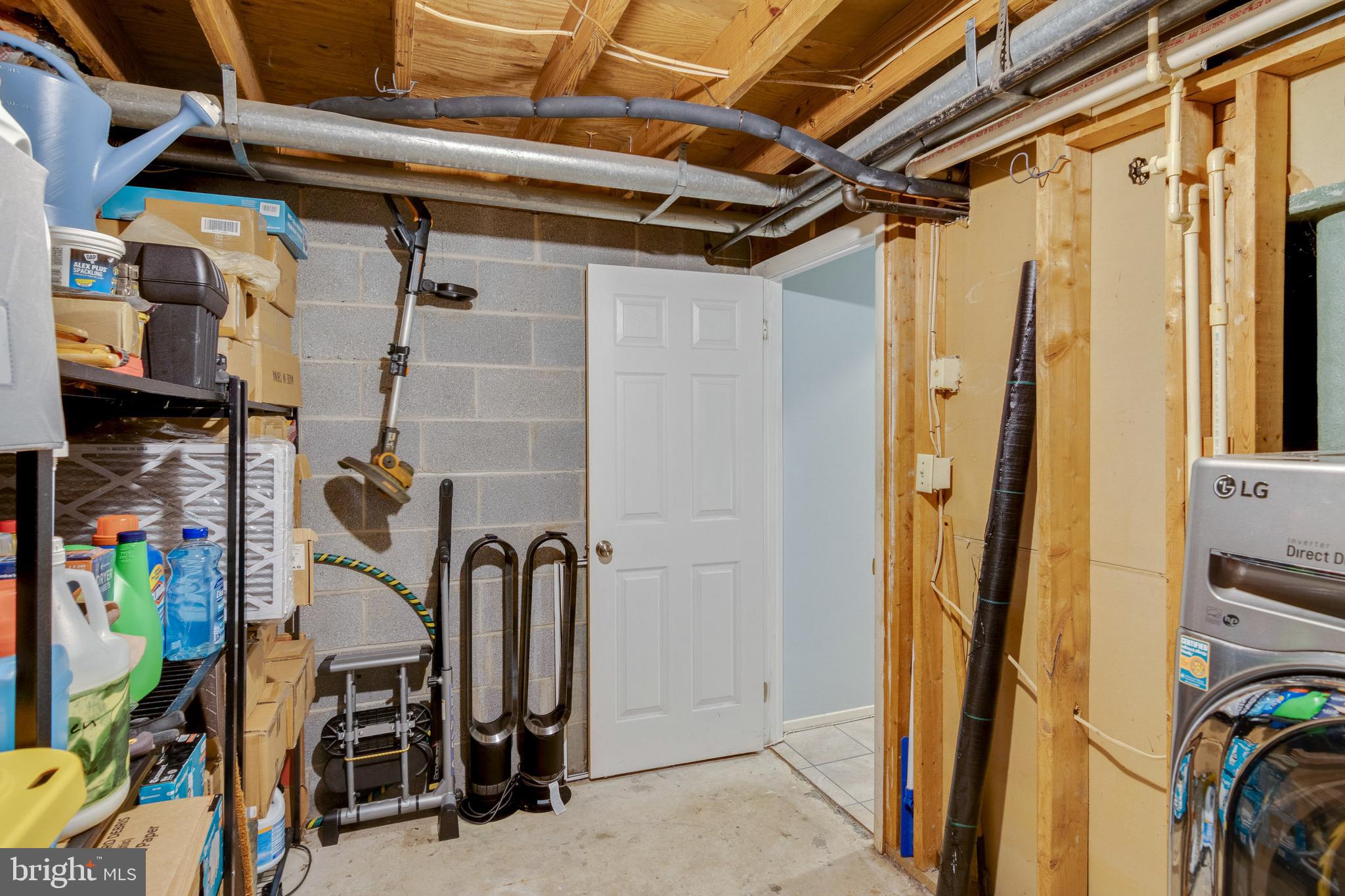 1812 North Spring Street Baltimore, MD 21213 - Photo 17 of 21 Laundry in Utility room