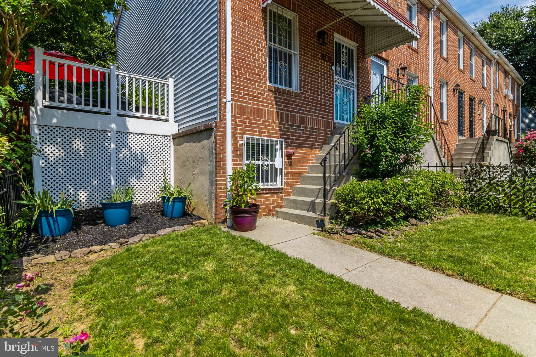 1812 North Spring Street Baltimore, MD 21213 - Photo 2 of 21 Well maintained end of group rowhome, fenced yard