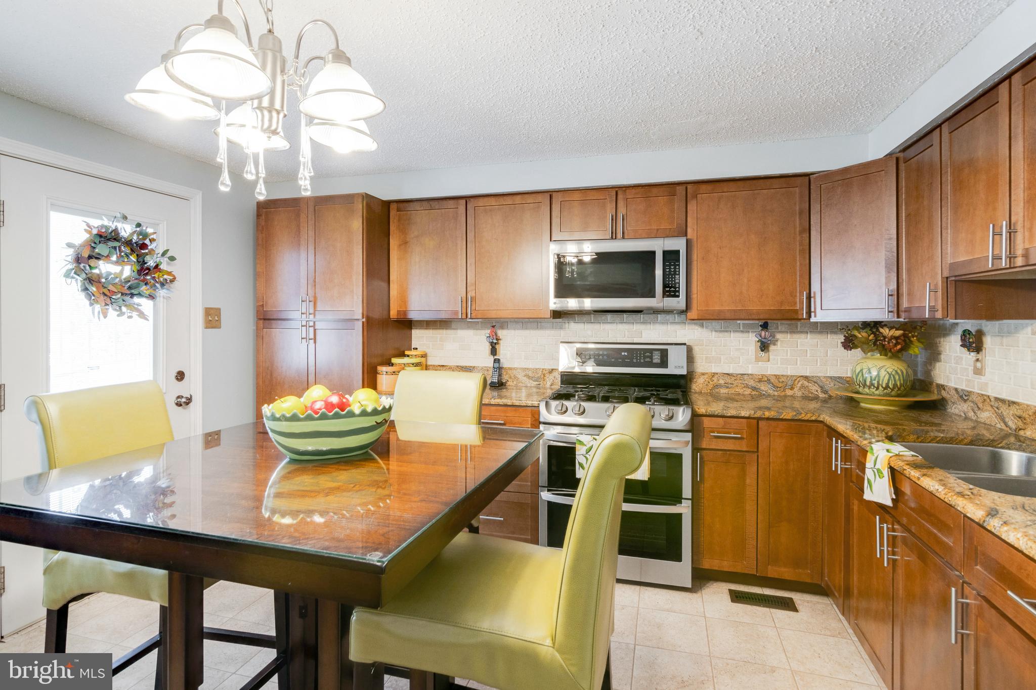 1812 North Spring Street Baltimore, MD 21213 - Photo 4 of 21 Updated eat-in Kitchen
