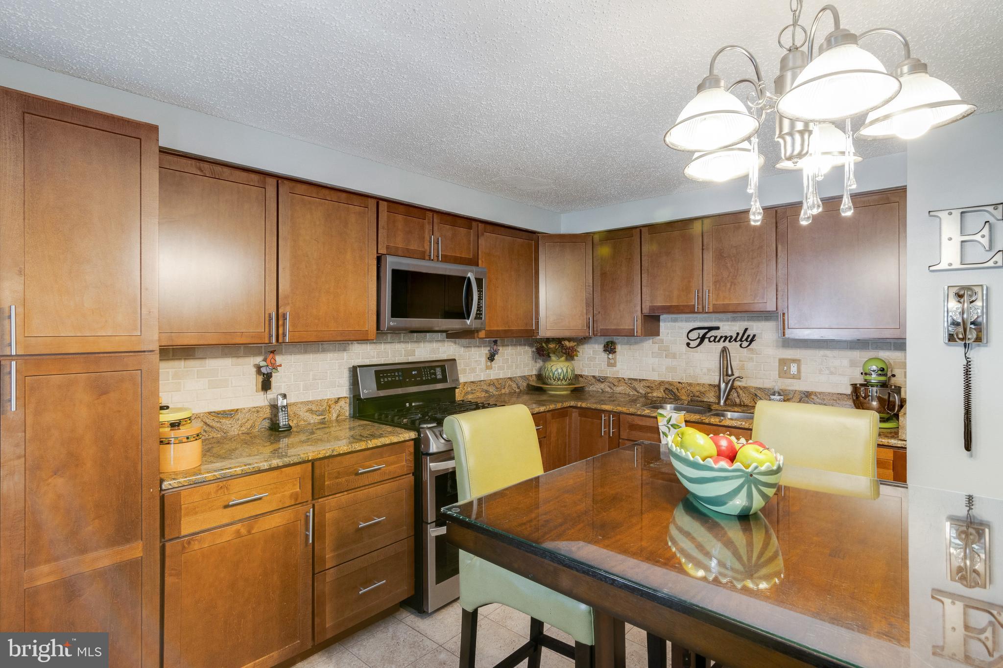 1812 North Spring Street Baltimore, MD 21213 - Photo 5 of 21 Updated eat-in Kitchen