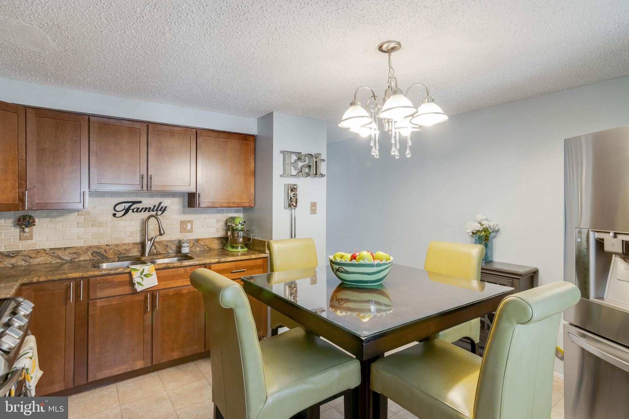 1812 North Spring Street Baltimore, MD 21213 - Photo 6 of 21 Updated eat-in Kitchen