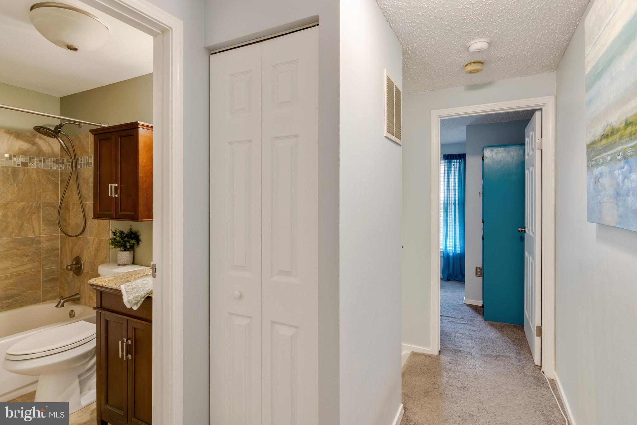 1812 North Spring Street Baltimore, MD 21213 - Photo 10 of 21 Upper level landing