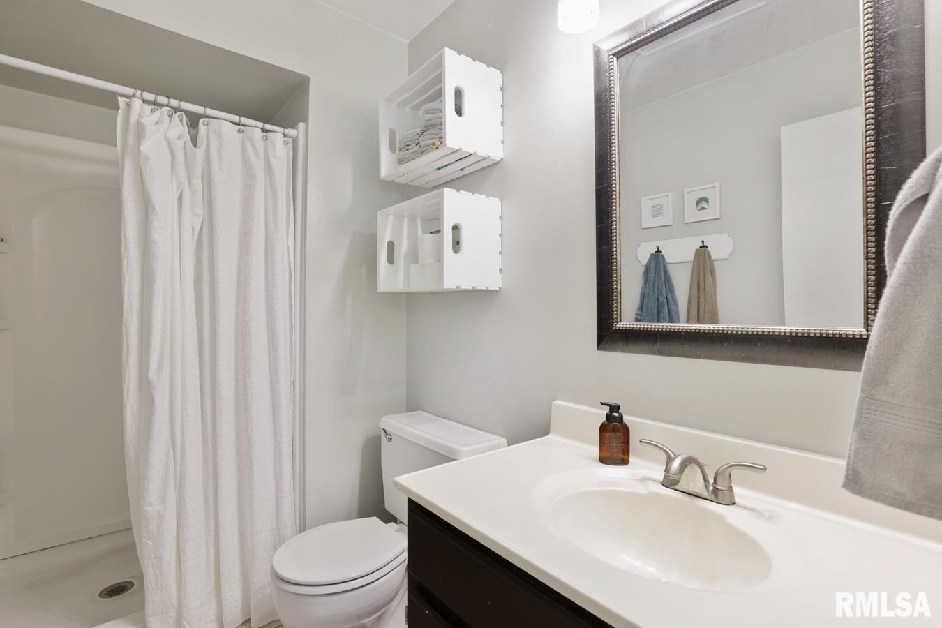 227 Nottingham Road Springfield, IL 62704 - Photo 14 of 37