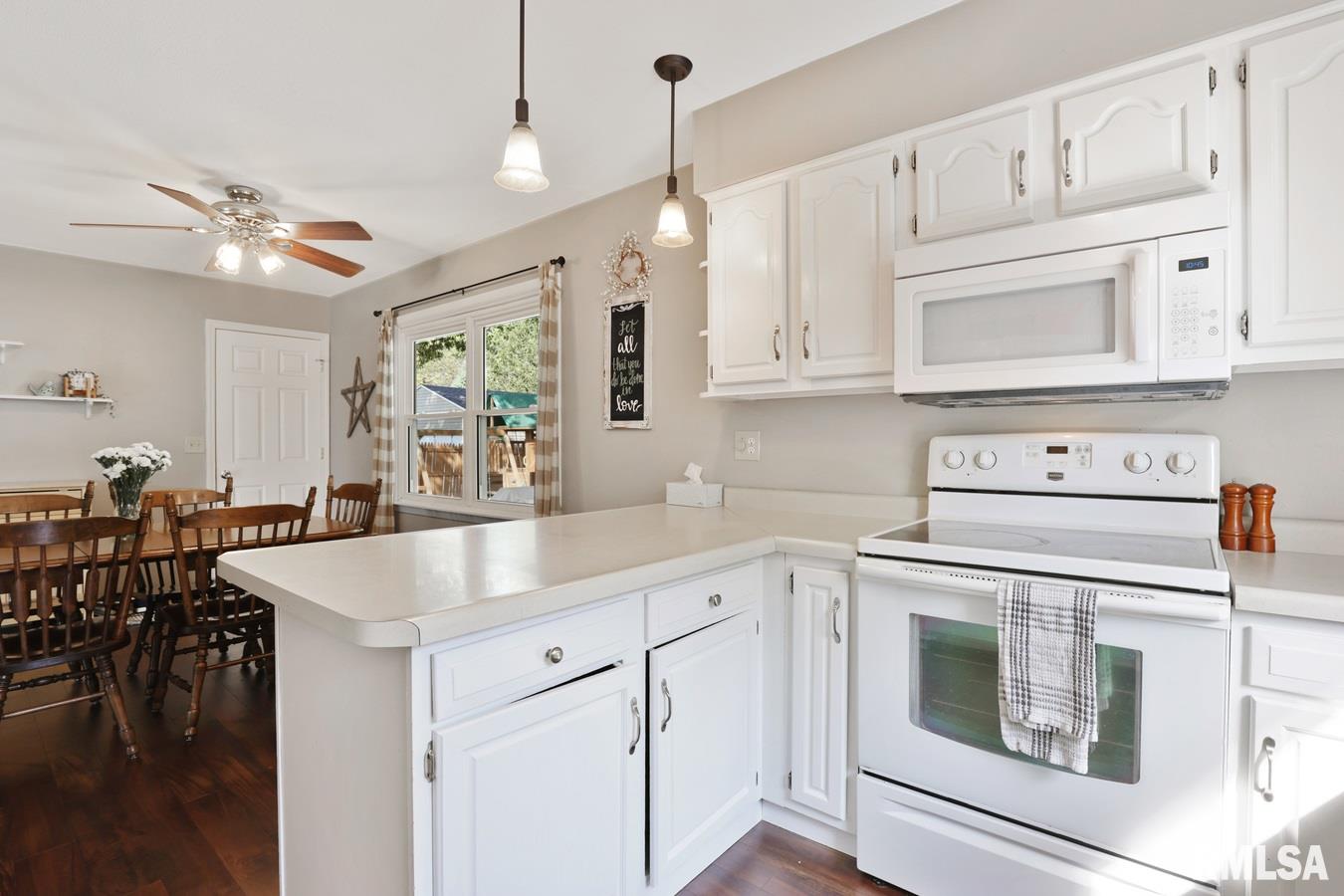 227 Nottingham Road Springfield, IL 62704 - Photo 8 of 37