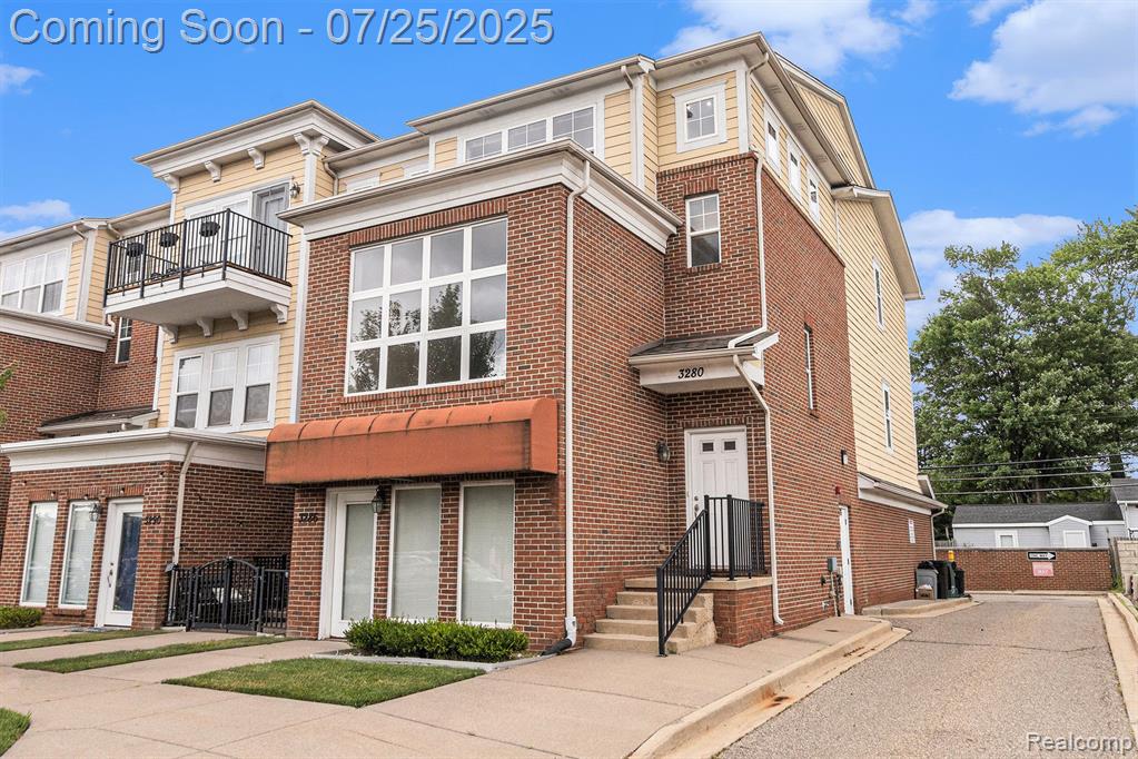 3280 Hilton Road Ferndale, MI 48220 - Photo 1 of 19