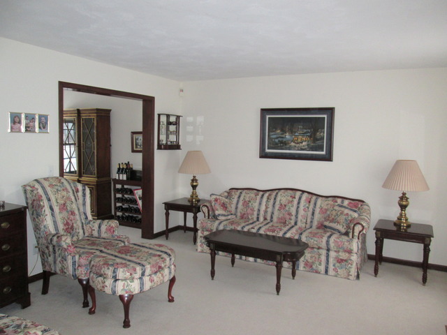 2555 Miller Road Geneva, IL 60134 - Photo 7 of 18