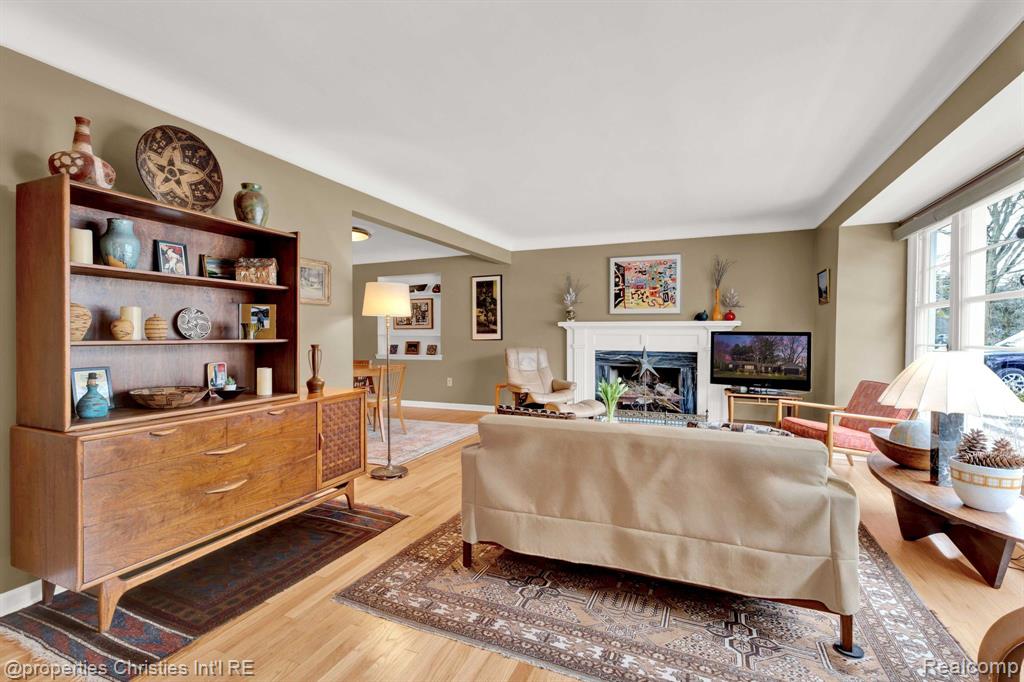 32630 Evergreen Road Beverly Hills, MI 48025 - Photo 4 of 37