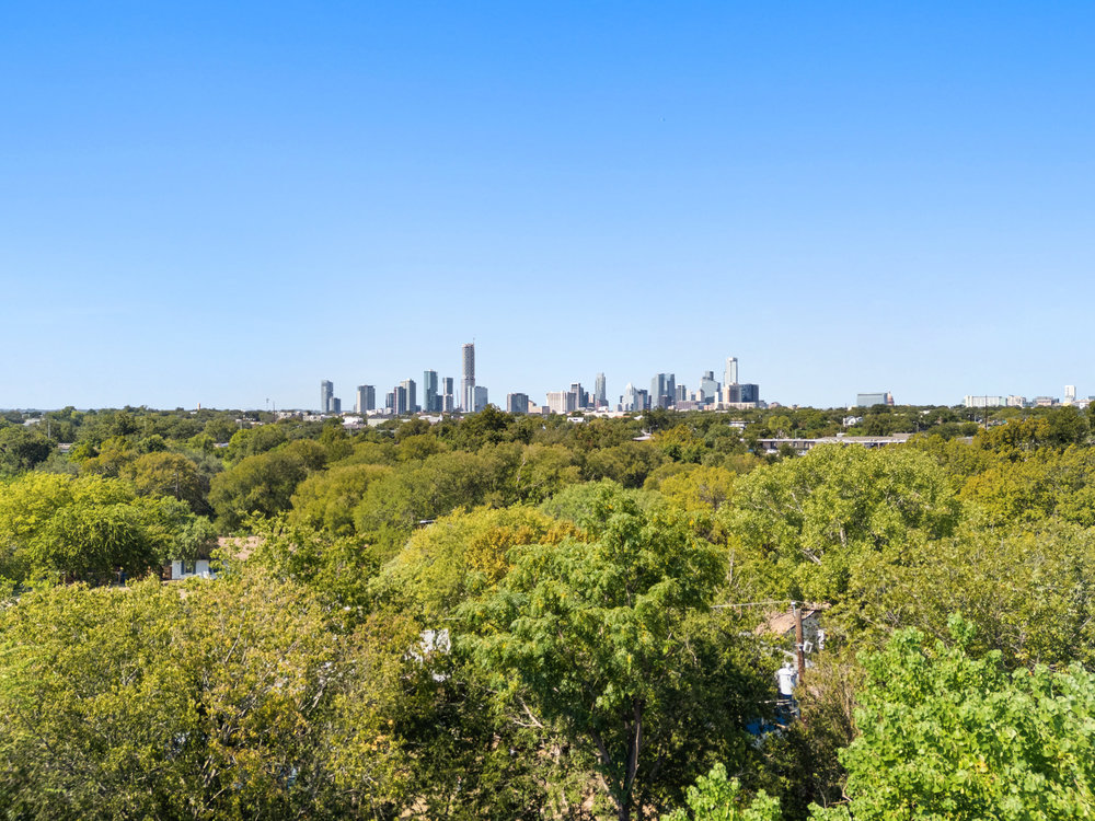 1176 Graham Street Austin, TX 78702 - Photo 20 of 20 a view of a large building