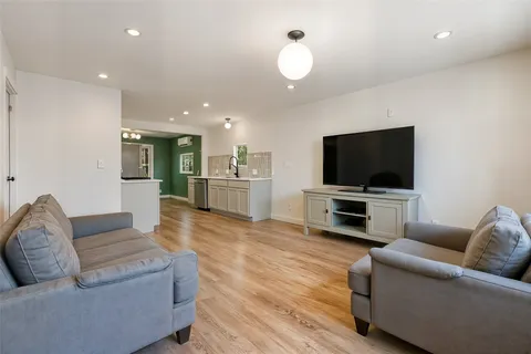 $495,000 | 1176 Graham Street, Austin, TX 78702