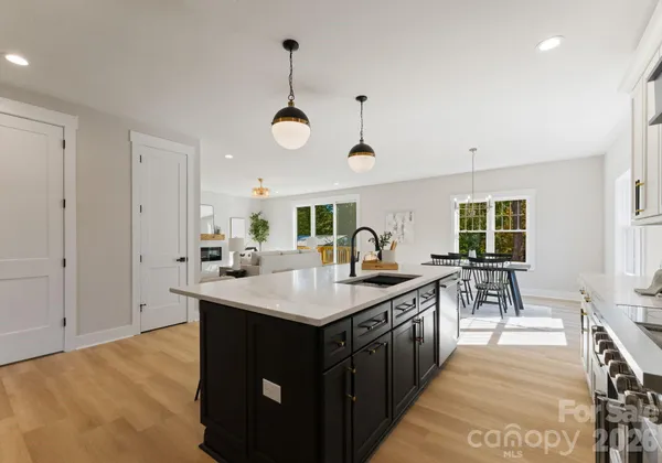 $725,000 | 426 Richards Lane, Mooresville, NC 28115