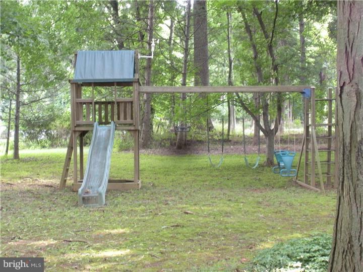 2557 River Road Reading, PA 19605 - Photo 3 of 14