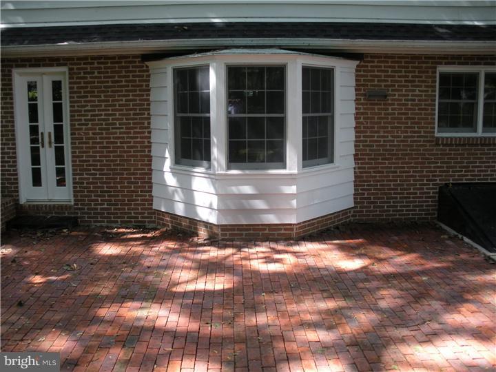 2557 River Road Reading, PA 19605 - Photo 4 of 14