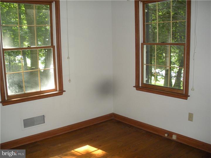 2557 River Road Reading, PA 19605 - Photo 7 of 14