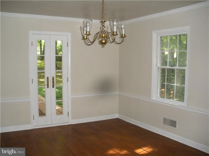 2557 River Road Reading, PA 19605 - Photo 9 of 14