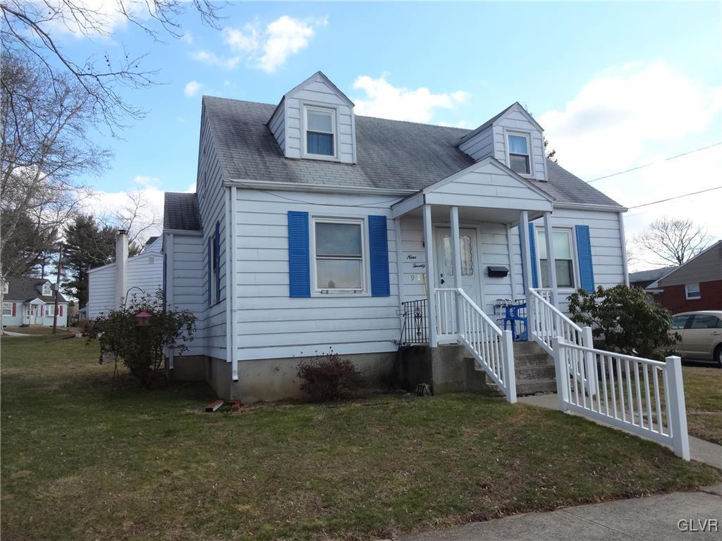920 Magnolia Road Hellertown, PA 18055 - Photo 1 of 16 Gallery Image 1