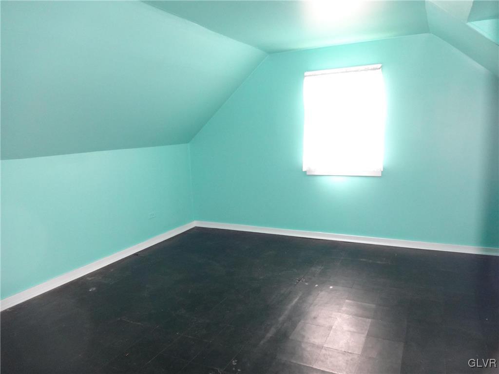 920 Magnolia Road Hellertown, PA 18055 - Photo 10 of 16 Gallery Image 10
