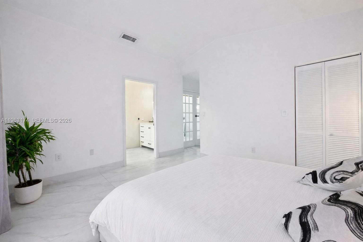 5239 Southwest 153rd Avenue Miami, FL 33185 - Photo 15 of 38